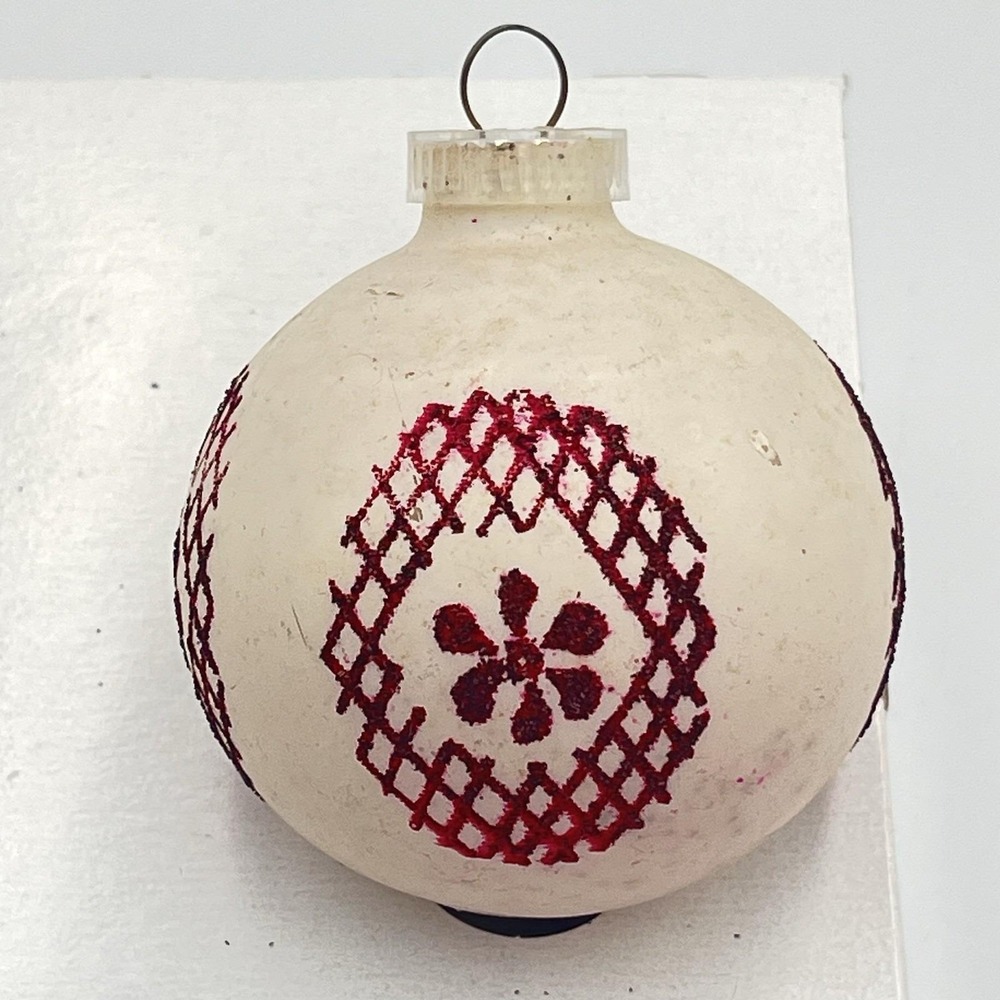 VTG Unsilvered Round Glass White Red Christmas Ornament MCM Austria Flower
